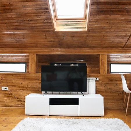 Mansion 10 Apartman Bukarest Kültér fotó