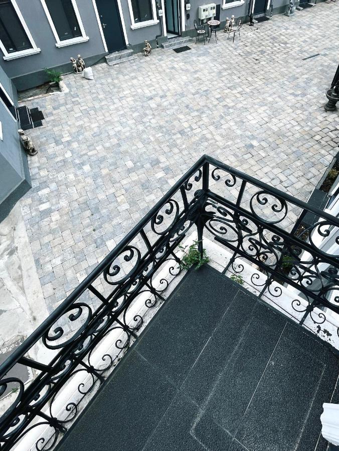 Mansion 10 Apartman Bukarest Kültér fotó