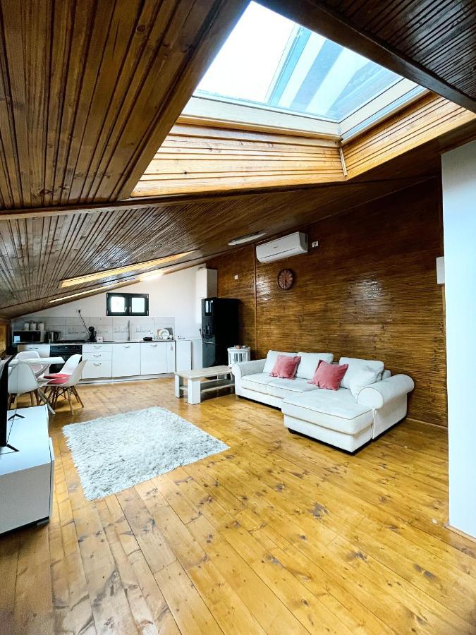 Mansion 10 Apartman Bukarest Kültér fotó