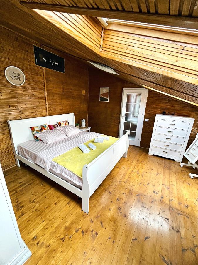 Mansion 10 Apartman Bukarest Kültér fotó